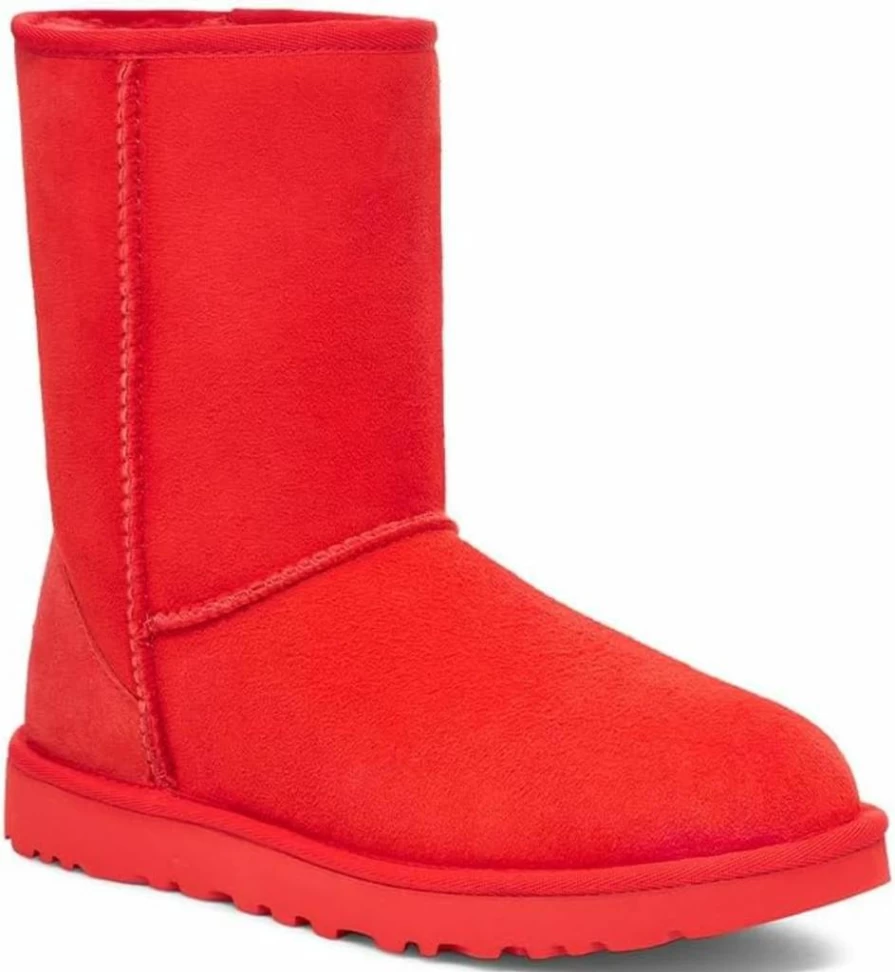 UGG Women's Classic Short II Boots in Black - Size 6 | Genuine Shearling Winter Boots