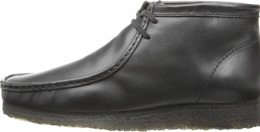 Clarks Men's Wallabee Boot Classic Leather Chukka Shoes for Comfort & Style